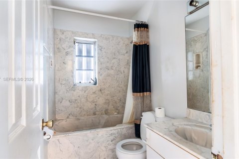 Touwnhouse à vendre à Miami, Floride: 3 chambres, 117.06 m2 № 2007469 - photo 23