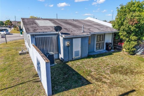 Touwnhouse à vendre à Miami, Floride: 3 chambres, 117.06 m2 № 2007469 - photo 27