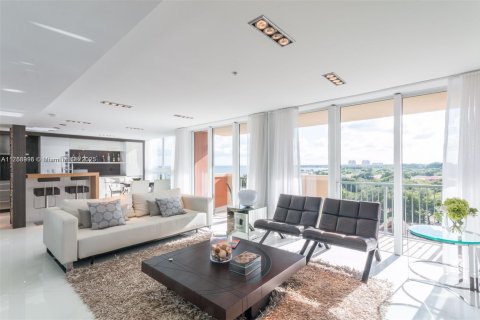Copropriété à louer à Miami, Floride: 2 chambres, 162.58 m2 № 1705455 - photo 1