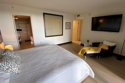 Copropriété à louer à Miami, Floride: 2 chambres, 162.58 m2 № 1705455 - photo 13