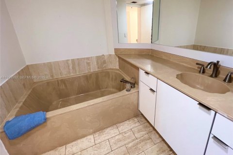 Copropriété à louer à Miami, Floride: 1 chambre, 92.62 m2 № 2058053 - photo 10