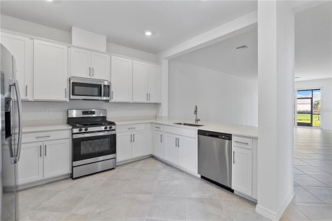Villa ou maison à louer à Punta Gorda, Floride: 3 chambres, 129.32 m2 № 2272893 - photo 7
