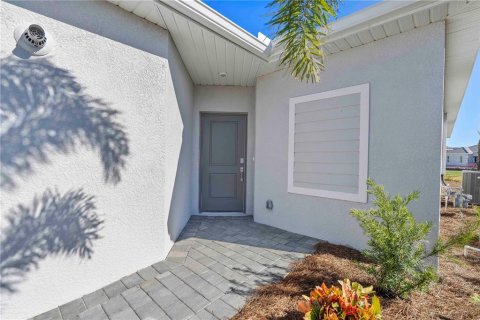 Villa ou maison à louer à Punta Gorda, Floride: 3 chambres, 129.32 m2 № 2272893 - photo 2