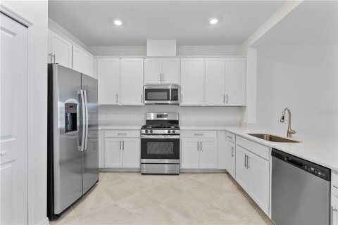 Villa ou maison à louer à Punta Gorda, Floride: 3 chambres, 129.32 m2 № 2272893 - photo 8