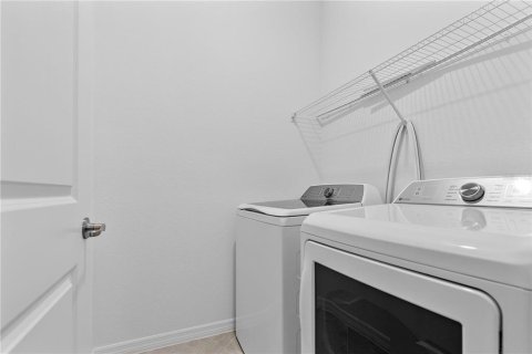Villa ou maison à louer à Punta Gorda, Floride: 3 chambres, 129.32 m2 № 2272893 - photo 6