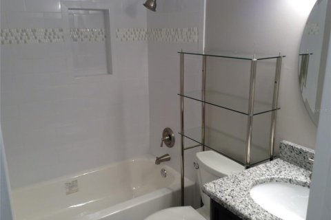 Apartamento en alquiler en Orlando, Florida, 2 dormitorios, 78.04 m2 № 1908407 - foto 11