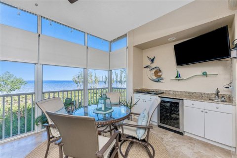 Condo in Punta Gorda, Florida, 3 bedrooms  № 2395787 - photo 4