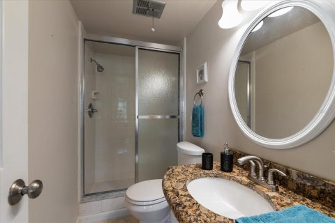 Condo in Saint Pete Beach, Florida, 2 bedrooms  № 1827308 - photo 15