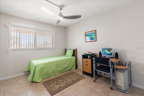 Condo in Saint Pete Beach, Florida, 2 bedrooms  № 1827308 - photo 16