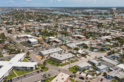 Condo in Saint Pete Beach, Florida, 2 bedrooms  № 1827308 - photo 19