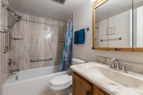 Condo in Saint Pete Beach, Florida, 2 bedrooms  № 1827308 - photo 17