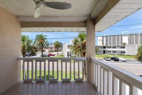 Condo in Saint Pete Beach, Florida, 2 bedrooms  № 1827308 - photo 18
