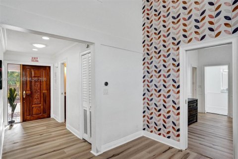 Villa ou maison à louer à Fort Lauderdale, Floride: 5 chambres, 258.08 m2 № 2180729 - photo 6