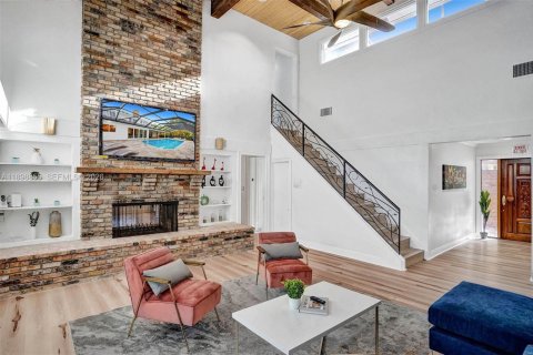 Villa ou maison à louer à Fort Lauderdale, Floride: 5 chambres, 258.08 m2 № 2180729 - photo 2