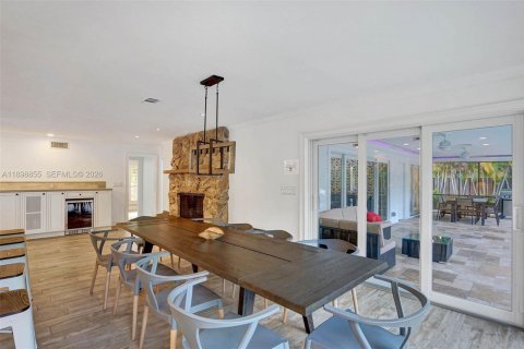 Villa ou maison à louer à Fort Lauderdale, Floride: 5 chambres, 258.08 m2 № 2180729 - photo 18