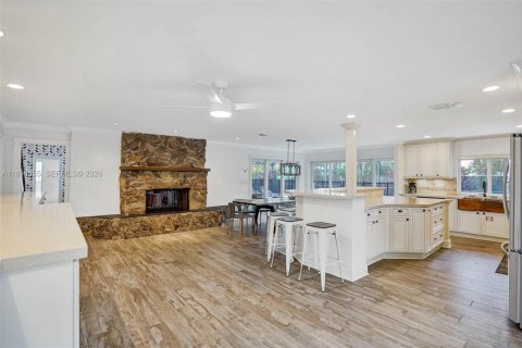 Villa ou maison à louer à Fort Lauderdale, Floride: 5 chambres, 258.08 m2 № 2180729 - photo 15