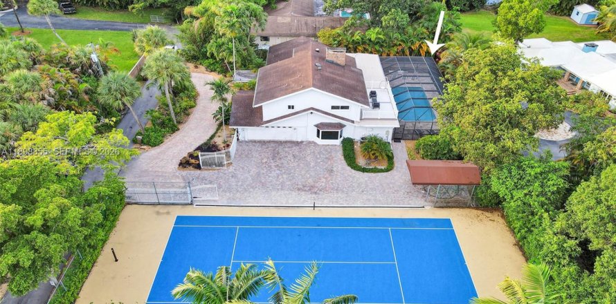 Villa ou maison à Fort Lauderdale, Floride 5 chambres, 258.08 m2 № 2180729