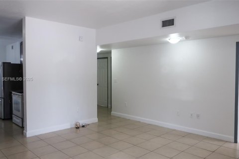 Villa ou maison à vendre à Miami, Floride: 3 chambres, 117.06 m2 № 1987302 - photo 29