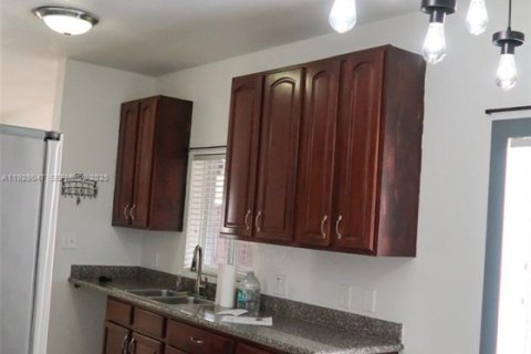 Villa ou maison à vendre à Miami, Floride: 3 chambres, 117.06 m2 № 1987302 - photo 10