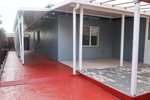 Villa ou maison à vendre à Miami, Floride: 3 chambres, 117.06 m2 № 1987302 - photo 25