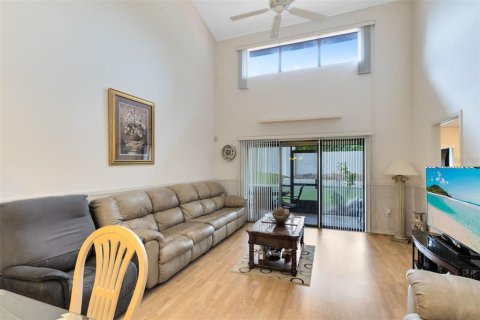 Condominio en venta en Apopka, Florida, 2 dormitorios, 122.26 m2 № 1767819 - foto 4