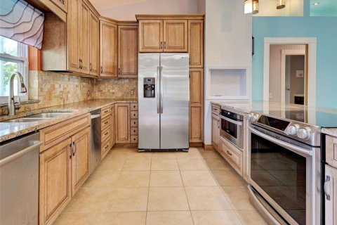 House in Port Charlotte, Florida 3 bedrooms, 181.9 sq.m. № 1821463 - photo 19