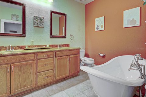 House in Port Charlotte, Florida 3 bedrooms, 181.9 sq.m. № 1821463 - photo 29