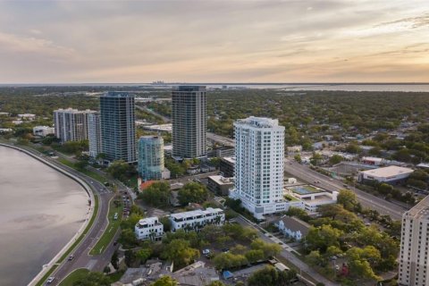 Condo in Tampa, Florida, 3 bedrooms  № 2386773