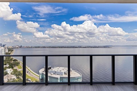 Condo in Tampa, Florida, 3 bedrooms № 2386773 - photo 5