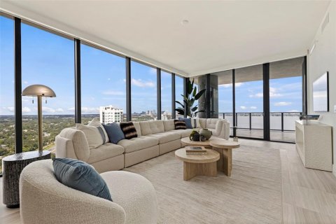 Condo in Tampa, Florida, 3 bedrooms № 2386773 - photo 2