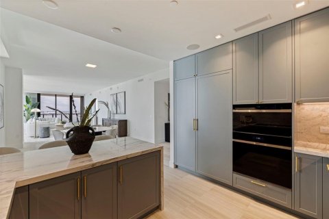 Condo in Tampa, Florida, 3 bedrooms № 2386773 - photo 30