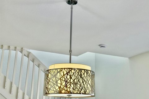 Снять в аренду виллу или дом в Хомстед, Флорида 4 спальни, 174.19м2, № 1922272 - фото 30