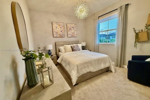 Снять в аренду виллу или дом в Хомстед, Флорида 4 спальни, 174.19м2, № 1922272 - фото 10