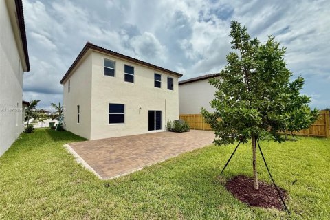 Снять в аренду виллу или дом в Хомстед, Флорида 4 спальни, 174.19м2, № 1922272 - фото 19