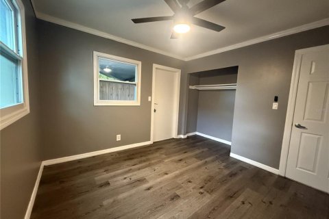 Dúplex en venta en Pinellas Park, Florida, 3 dormitorios, 164.16 m2 № 2306433 - foto 28