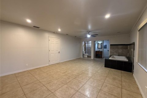 Dúplex en venta en Pinellas Park, Florida, 3 dormitorios, 164.16 m2 № 2306433 - foto 12