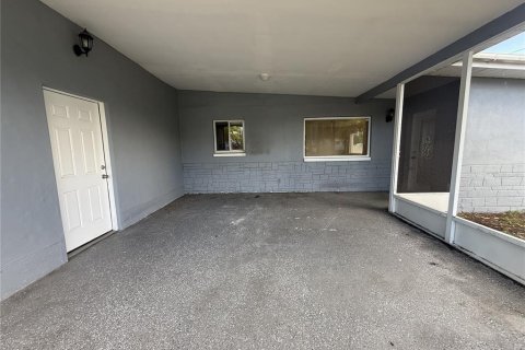 Dúplex en venta en Pinellas Park, Florida, 3 dormitorios, 164.16 m2 № 2306433 - foto 3