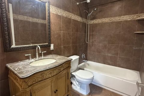 Dúplex en venta en Pinellas Park, Florida, 3 dormitorios, 164.16 m2 № 2306433 - foto 19