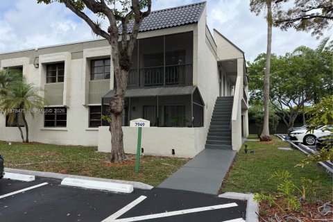 Condominio en alquiler en Kendall, Florida, 2 dormitorios, 105.26 m2 № 2053334 - foto 3