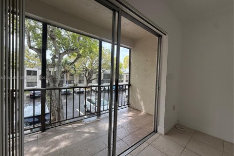 Condominio en alquiler en Kendall, Florida, 2 dormitorios, 105.26 m2 № 2053334 - foto 17