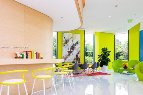 Copropriété à vendre à Miami, Floride: 2 chambres, 106 m2 № 1979381 - photo 14