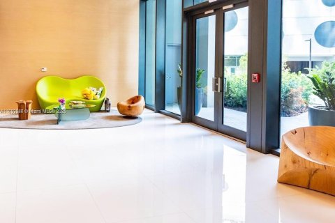 Copropriété à vendre à Miami, Floride: 2 chambres, 106 m2 № 1979381 - photo 12