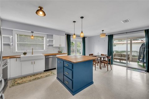 Casa en venta en Tampa, Florida, 3 dormitorios, 135.64 m2 № 2206901 - foto 14