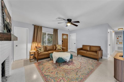 Casa en venta en Tampa, Florida, 3 dormitorios, 135.64 m2 № 2206901 - foto 7