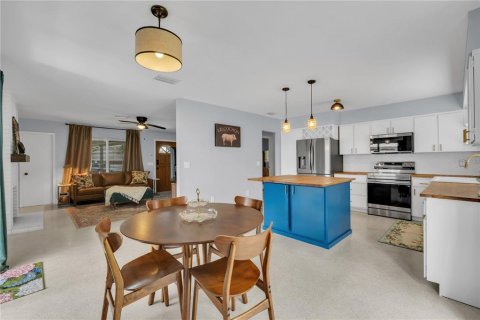 Casa en venta en Tampa, Florida, 3 dormitorios, 135.64 m2 № 2206901 - foto 10