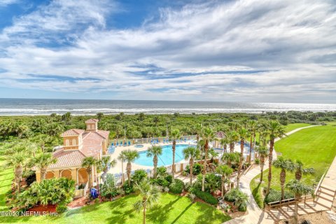 Condominio en venta en Palm Coast, Florida, 2 dormitorios, 135.64 m2 № 778740 - foto 1