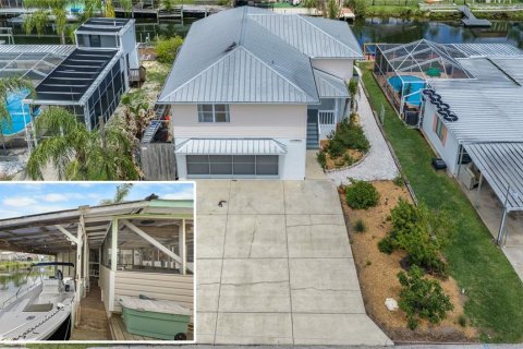 House in Weeki Wachee, Florida 2 bedrooms, 119.66 sq.m. № 2099931