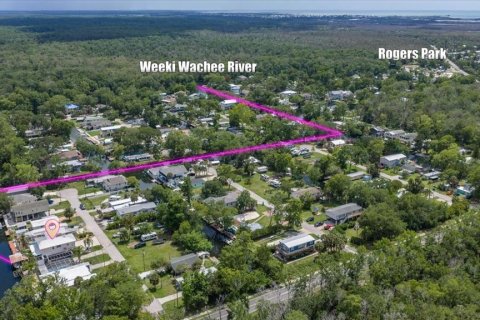House in Weeki Wachee, Florida 3 bedrooms, 226.68 sq.m. № 2099931 - photo 8