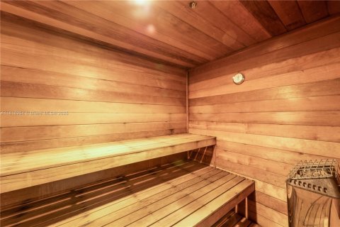 Снять в аренду кондоминиум в Майами, Флорида 2 спальни, 89.19м2, № 1958442 - фото 16