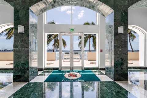 Снять в аренду кондоминиум в Майами, Флорида 2 спальни, 89.19м2, № 1958442 - фото 12